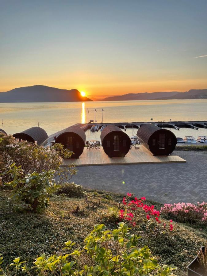 Smaken Av Ryfylke Event As Overnatting, Bygningen Drives Ikke Som Hotell Hjelmeland Exterior photo